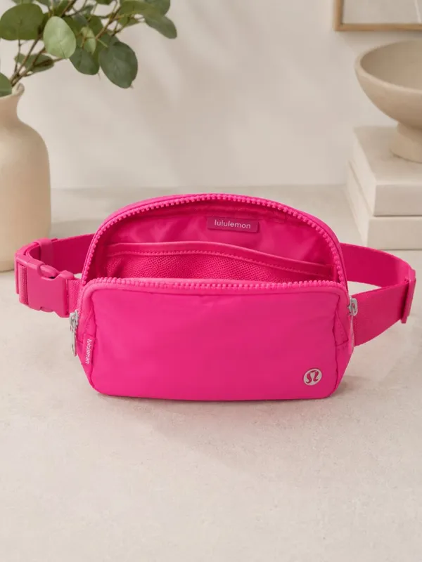Lululemon Everywhere Belt Bag Sonic Pink 1L Crossbody Waist Pack NWT - Image 5