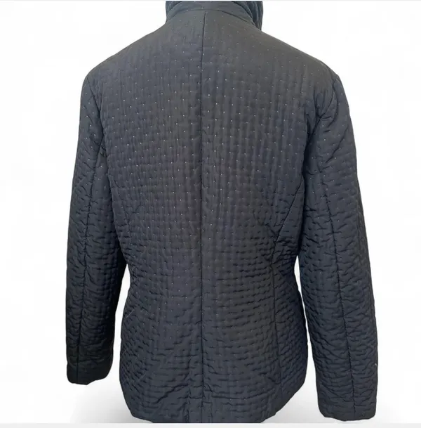 Black quilted jacket size medium full zipper - Image 6