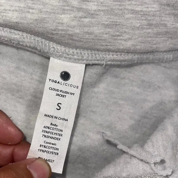 YOGALICIOUS Full Zip up Gray Cropped Hoodie SZ S Athletic Loungewear Comfy - Image 3