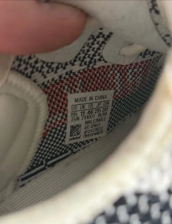 Adidas Yeezy Boost 350 Zebra - Image 4