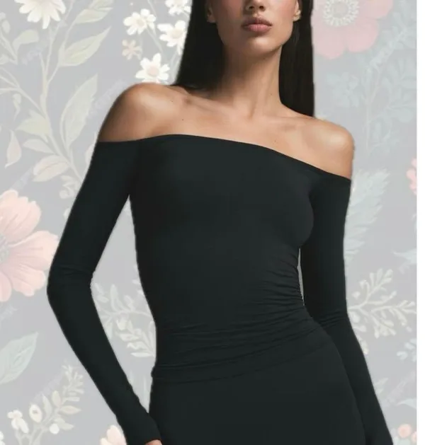Skims Soft Smoothing Seamless off the shoulder top Eclipse Large NWT - Image 2