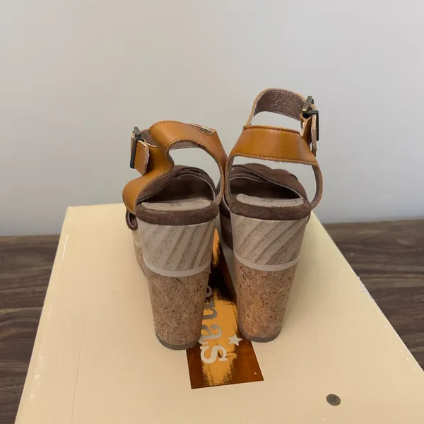 Cubanas Brown and Tan‎ Wedge Sandals heels size 38 - Image 5