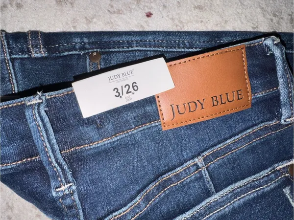 Judy Blue high waist straight leg size 3 waist 26 denim jeans - Image 4