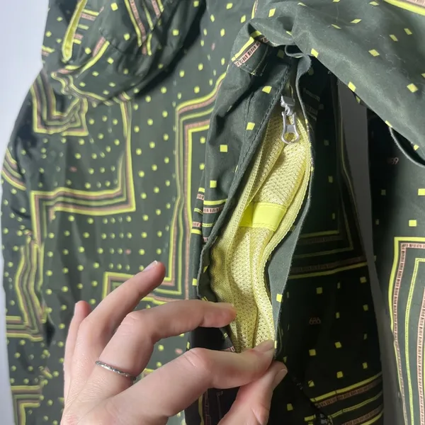 686 Geometric Print Women's Ski/Snowboarding Jacket Outdoor Snow Sport Sz XS - Image 12