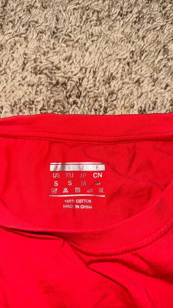Amazon Plain red t-shirt - Image 3