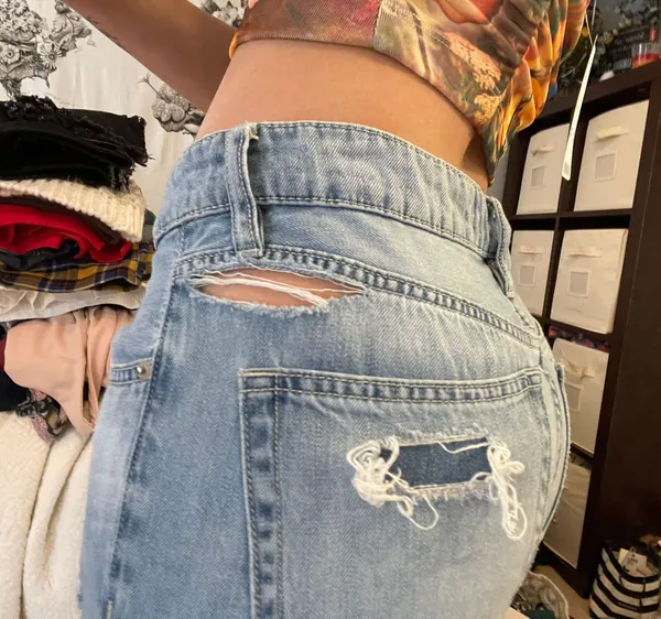 Garage Ripped Girlfriend Jeans - Image 4
