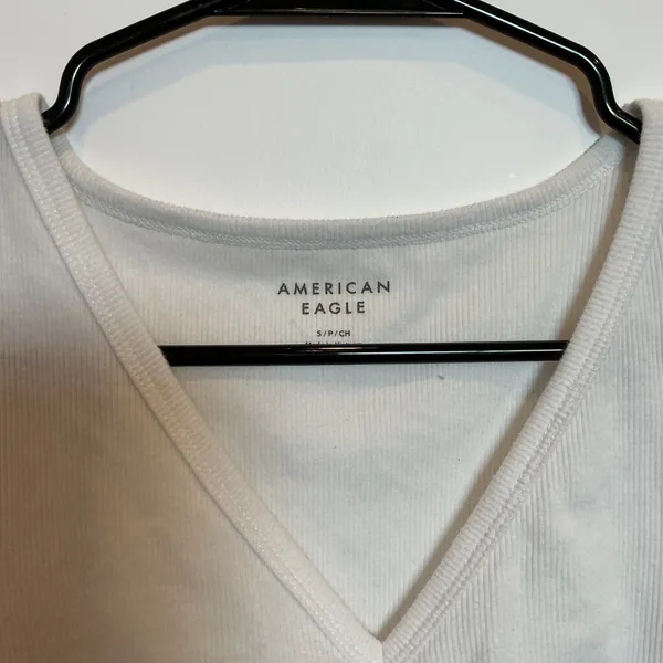American Eagle White Ribbed Ruched V Neck Long Sleeve Crop Top‎ S - Image 2