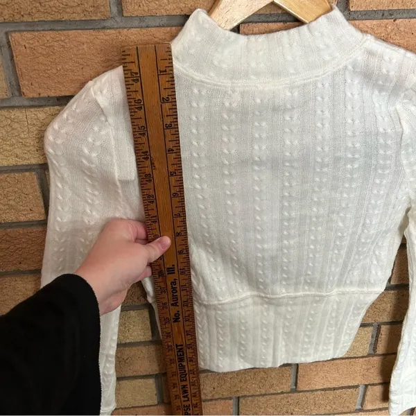 Band of Gypsies Band of The Free Ivory Cable Knit Mock-Neck Crop Sweater XS NWT - Image 6
