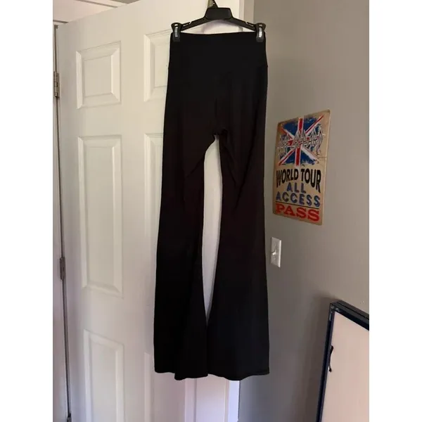 Sunzel V-Waist Flare Legging - Black Wide Leg / Bell Bottom - XS - Image 4