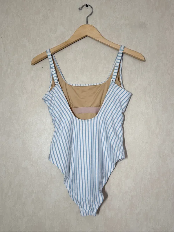 Old Navy Women’s Square Neck Striped Seersucker One Piece Swimsuit S - Image 6