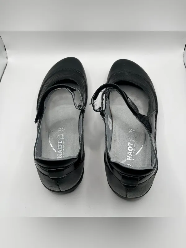 Naot Kirei Mary Jane flats size 39 US 8 black EUC - Image 6