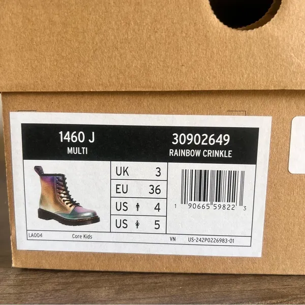 DR. MARTENS NEW Junior 1460 Lace Up Unisex Boots Size 5 or 4 #B1175 B1123 - Image 2