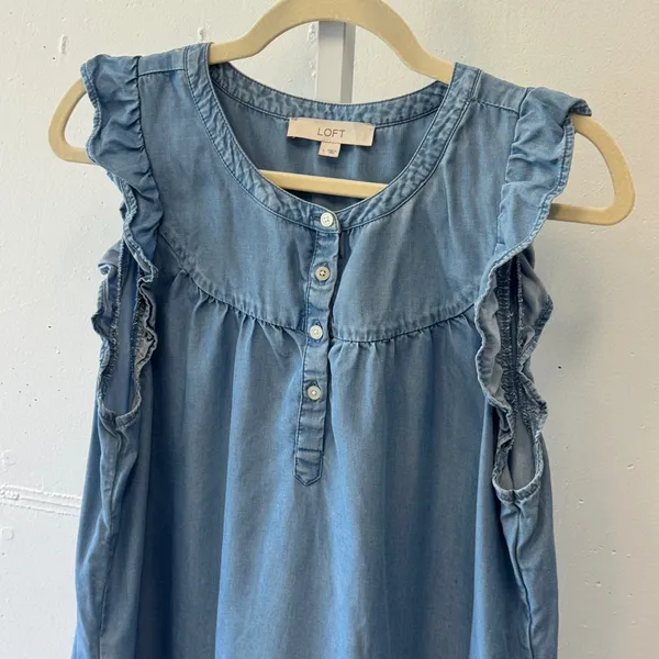 LOFT Blue Lyocell Chambray Ruffle Sleeve Henley Blouse Top Large Casual Office - Image 3