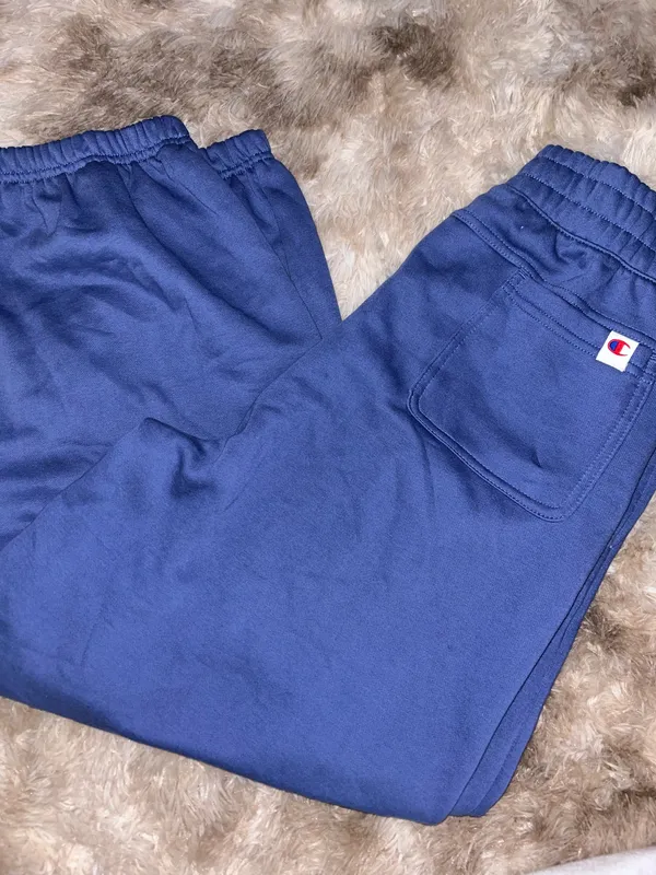 LIMITED Champion Baggy Cropped Phys Ed Joggers - Image 9