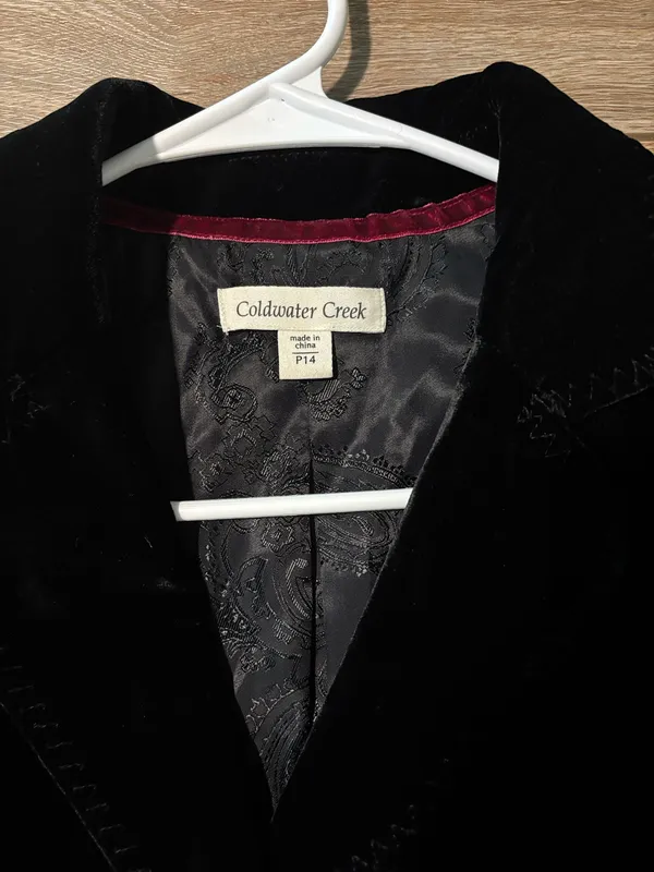 Coldwater Creek Black Velvet Three-Button Blazer Coat - Image 3