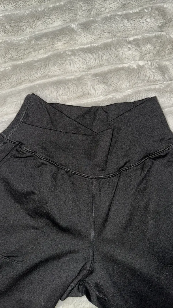 Old navy women’s joggers  - Image 2