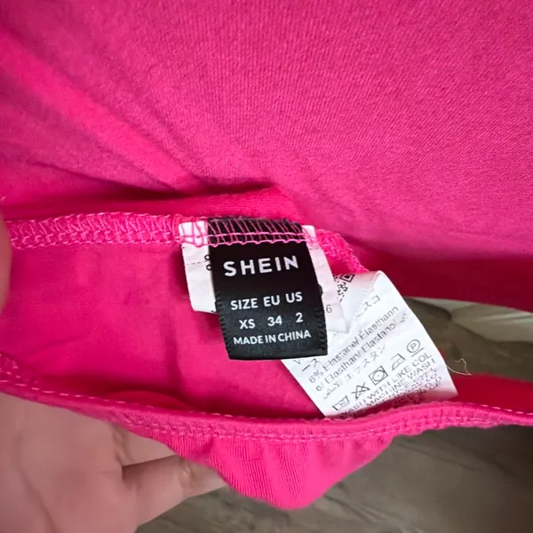 SHEIN hot pink top open back  - Image 3