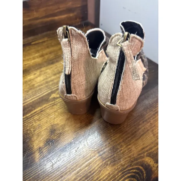 Leopard Print Ankle Boots Size‎ 39 (Size 8.5) - Image 6