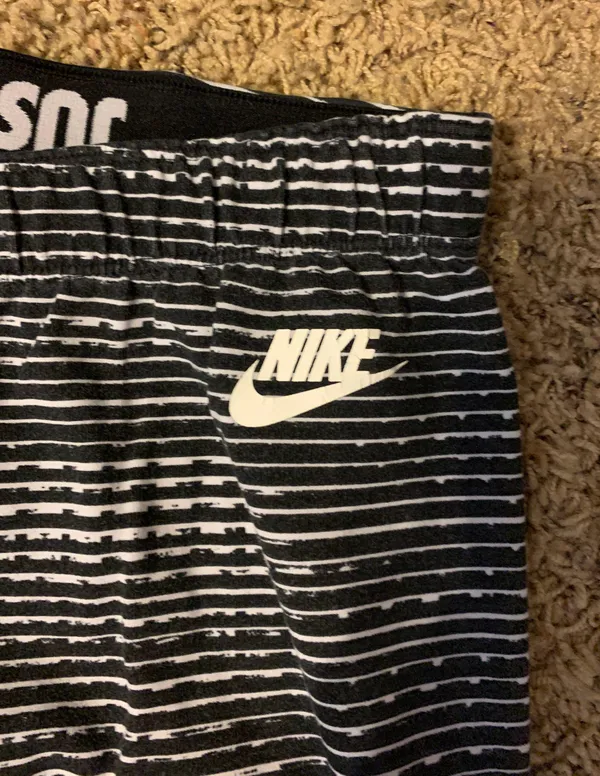 Nike Striped Leggings - Image 3