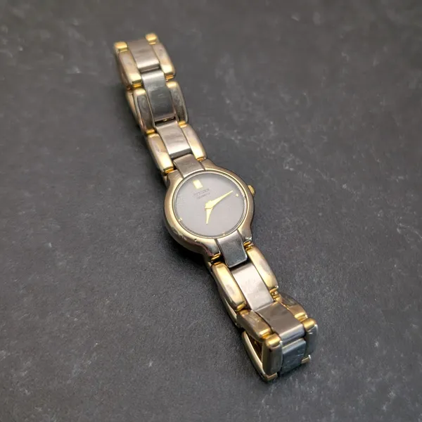 Ladies Citizen Watch Two Tone 5920-S76248 Needs New Battery - Image 14