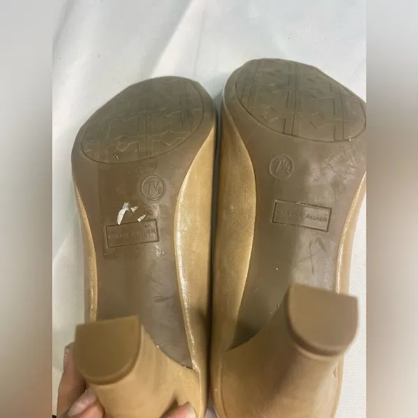 Nine west beige pumps,‎ size 7 1/2 - Image 4