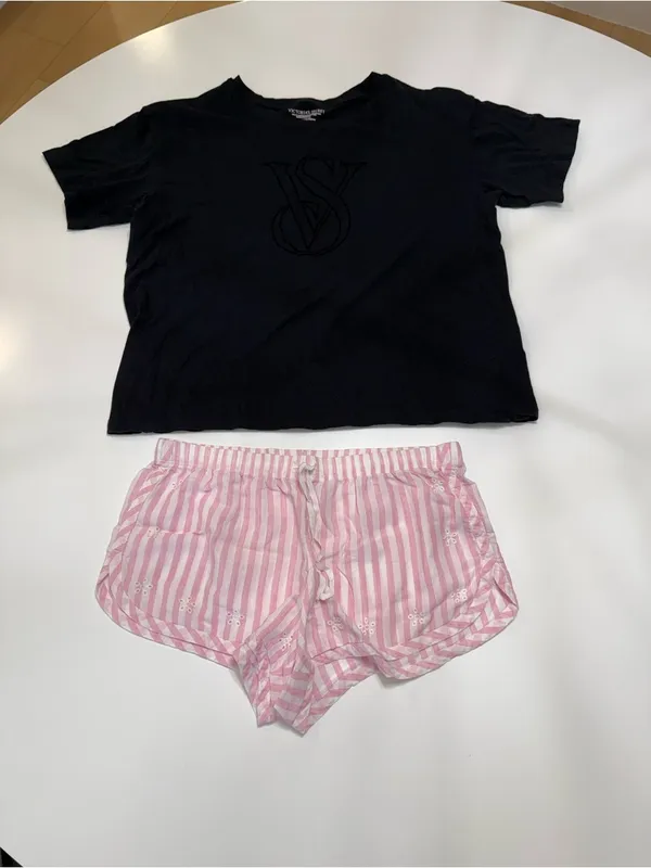 Victoria's Secret Pink & White Lounge Shorts with matching Black VS Top - Image 4