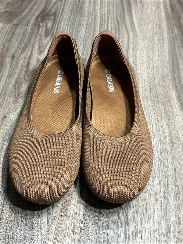 Dream Pairs Tan Round-Toe Ballet Flats - Image 4