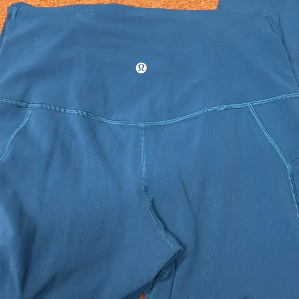 lululemon athletica Blue cropped Leggings - Image 4