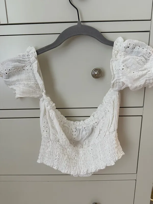 Boutique White crop top lace - Image 3