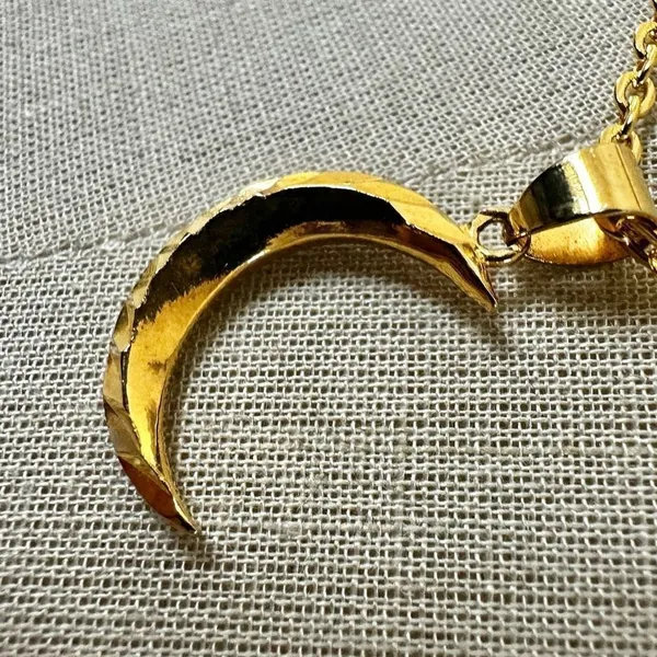 Gold tone Crescent Moon Necklace - Image 8