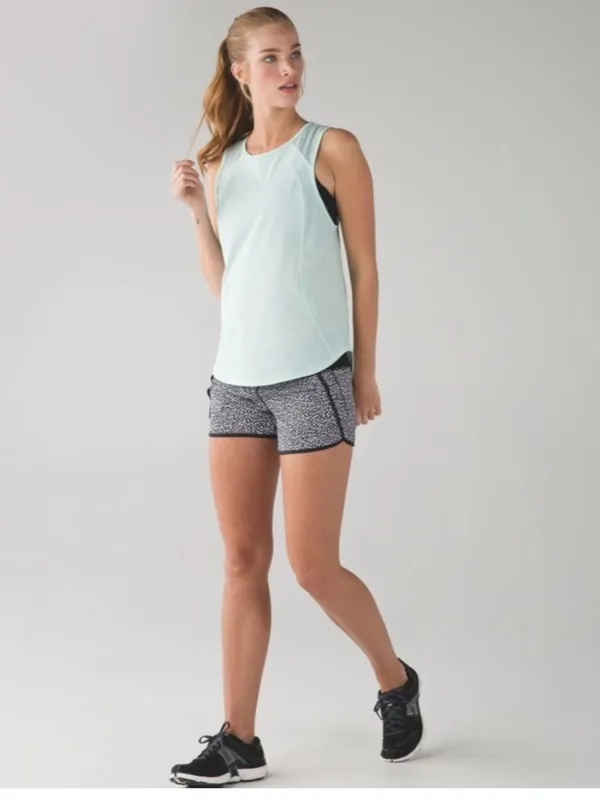 LULULEMON Run Times Shorts Miss Mosaic Black Size 6 - Image 4