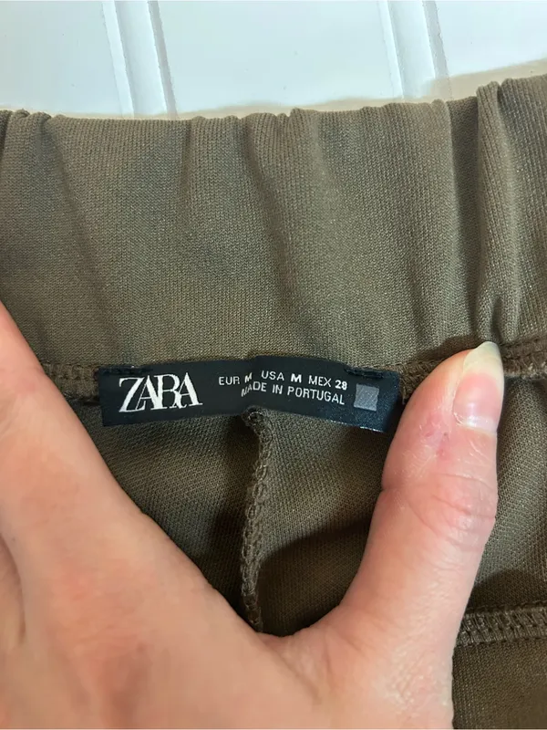Zara Women's Olive Brown Sweatpants Size Medium - Image 4