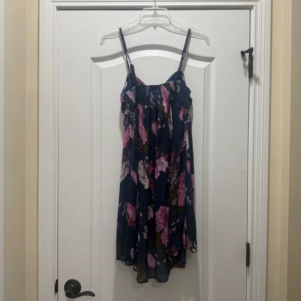 Free People Floral High-Low Dress Navy Pink Twisted Sweetheart Smocked Back sz M - Image 4