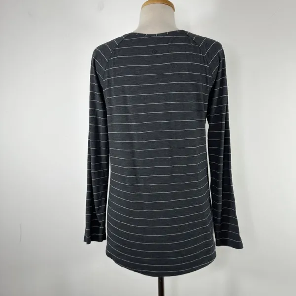 Lululemon Women's Shirt Sz 8? Long Sleeve Dark Gray White Stripe NO SZ TAG - Image 4
