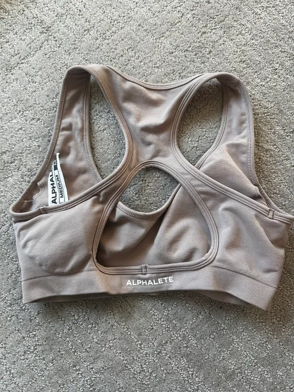 Alphalete Amplify Sports Bra - Image 4