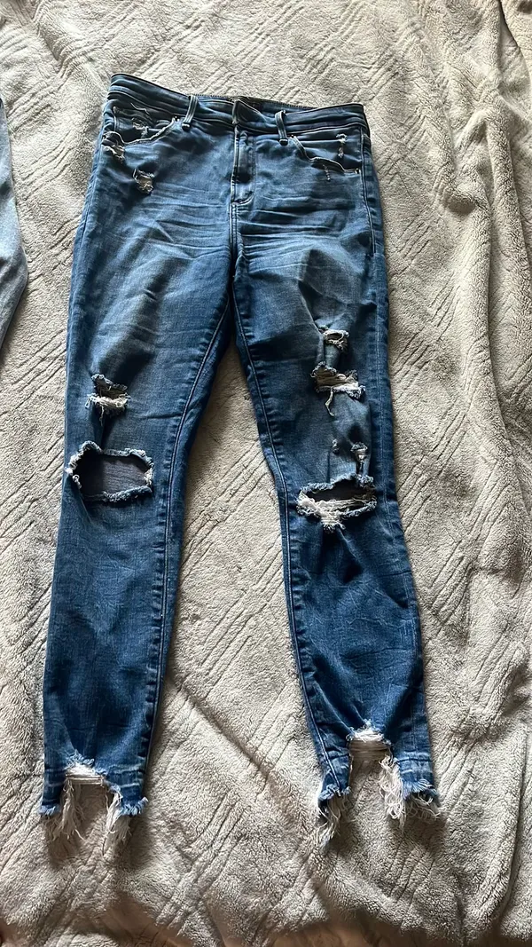 Abercrombie & Fitch Jeans - Image 3