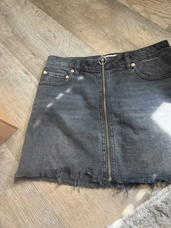 We the Free black denim skirt size 27 - Image 2