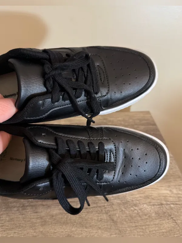 Time and Tru Platform Black Faux Leather Sneakers Women’s Size 8 Lace Up - Image 6