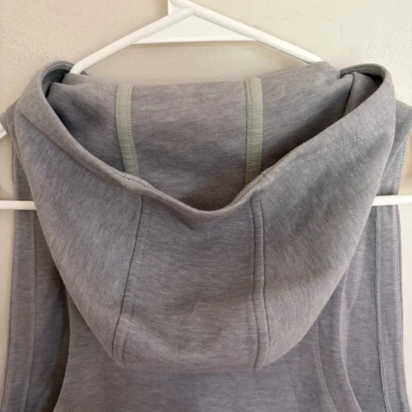 The North Face Womens Heather Grey Sleeveless Full Zip Hoodie Vest Size M‎ - Image 10