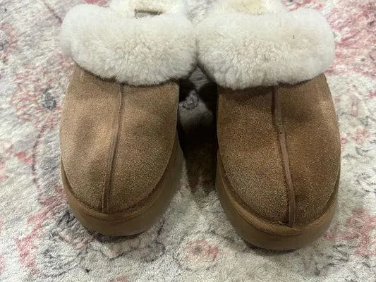 UGG Coquette Slippers Chestnut - Image 2