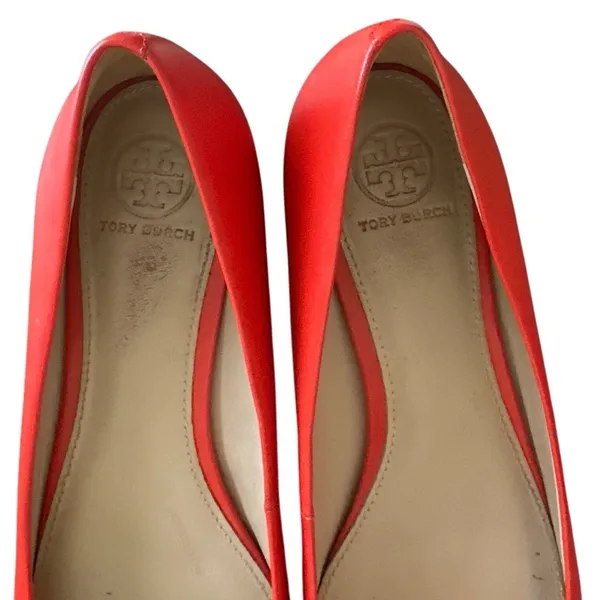 Tory Burch Gigi Pump Samba Red Leather Gold Logo Block Heel Size 8 Box - Image 3