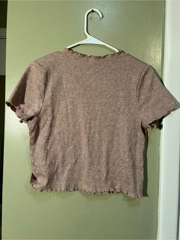 Wild Fable Women's Size XL Cropped T-Shirt V-Neck Ruffle Lettuce Edge Pink Brown - Image 5