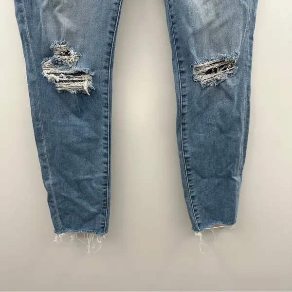 American Eagle Hi-Rise Light Wash Distressed Raw Hem Skinny Jegging‎ Jeans Sz 14 - Image 3