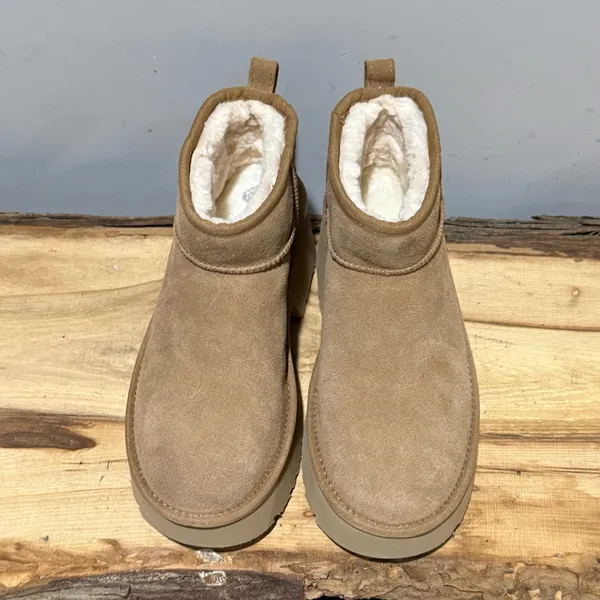 *NEW* UGG The Classic Ultra Mini New Heights‎ Boot Size 8 A52 - Image 6