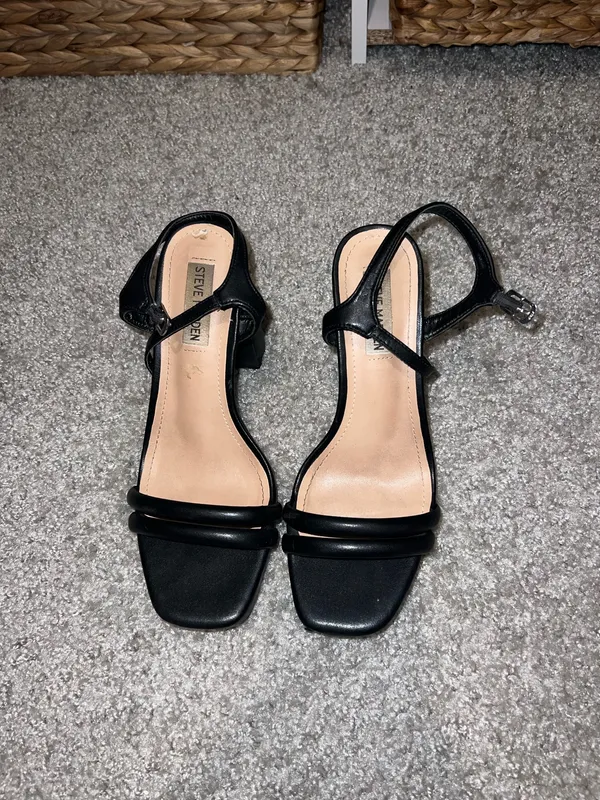 Black Steve Madden Leather Heels - Image 4
