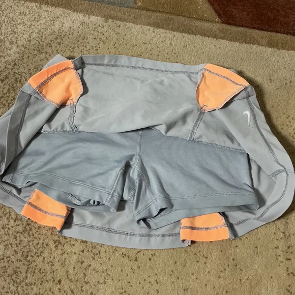 Nike Dri-FIT Tennis Skort Women Small Grey Peach Activewear Athletic Skirt Mini - Image 4