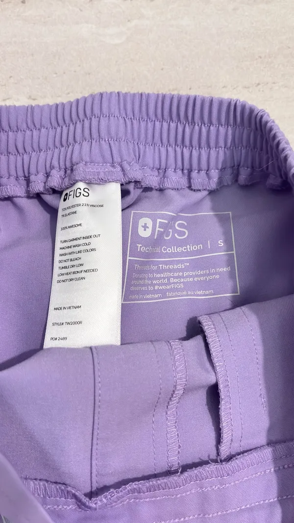 FIGS Scrubs Set - Image 6