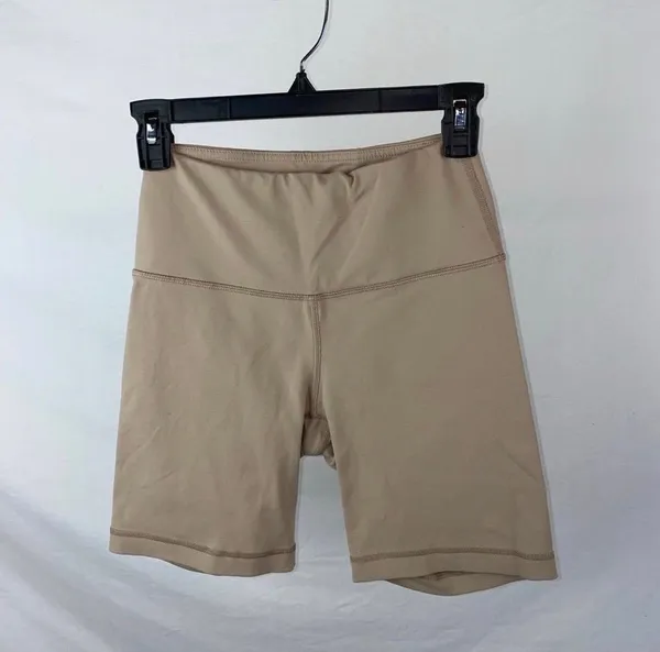 Shorts Tan Size XS - Image 6
