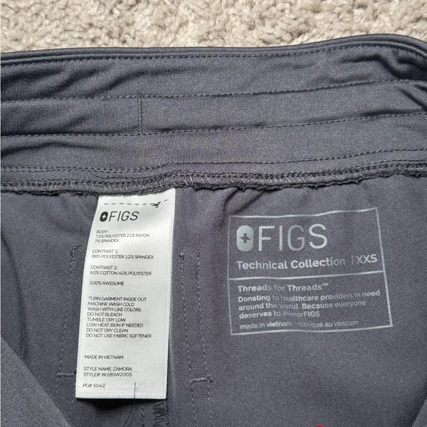 Figs Women’s Gray Zamora Joggers Scrub Pants - Image 4