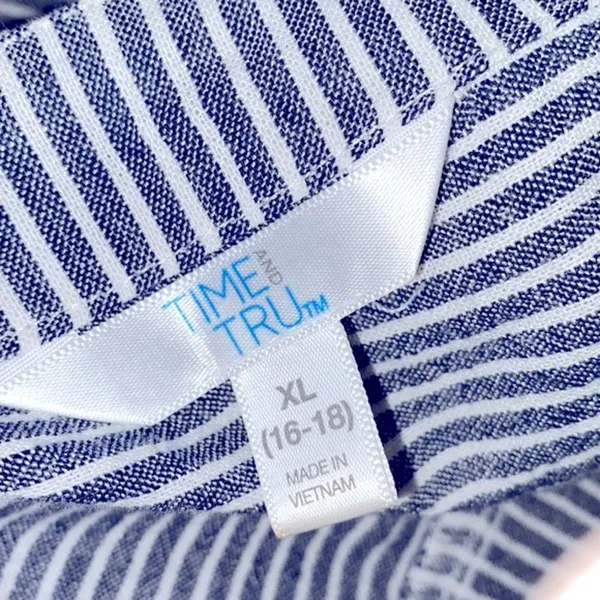 TIME & TRU striped top size XLarge linen blend tie front - Image 3
